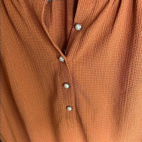89th & Madison Sleeveless Rust Blouse - Picture 4 of 8